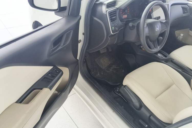 Used Honda City 2015 1.5L CVT Comfort Version
