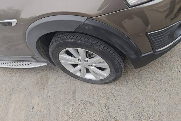 Used Chevrolet Captiva 2015 2.4L 4x4 Flagship Edition 7-Seater
