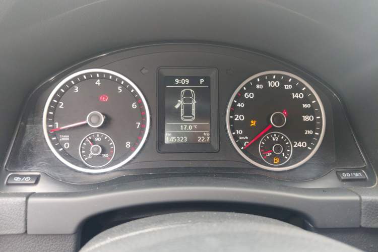 Used Volkswagen Tiguan 2017 300TSI Automatic Two-Wheel Drive Silk Road Luxury Edition Instrument Cluster