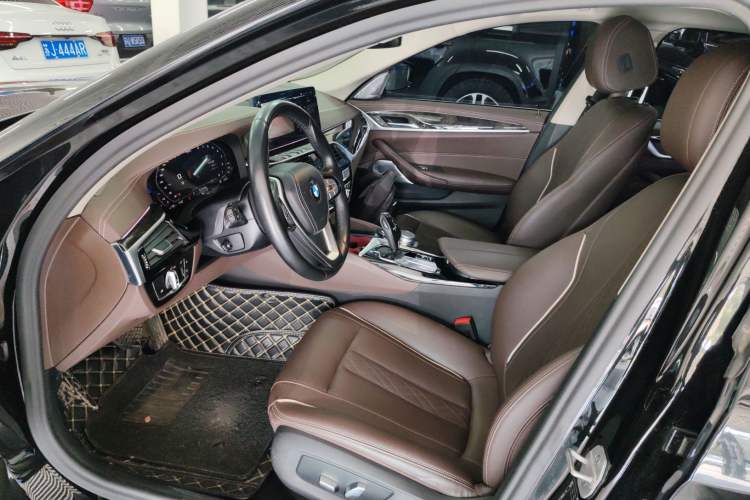 Used BMW 5 Series 2021 525Li Luxury Package