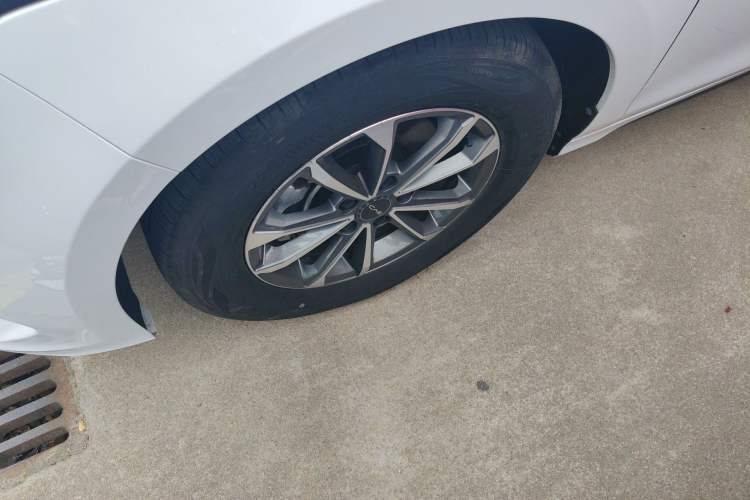 Used BYD Destroyer 05 2024 HONOR Edition DM-i 55KM Luxury Model Left Front Wheel Hub