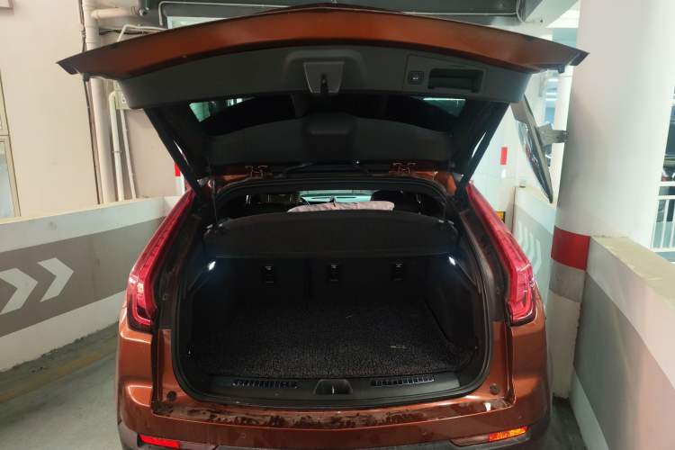 Used Cadillac XT4 2018 28T Two-Wheel Drive Leading Version