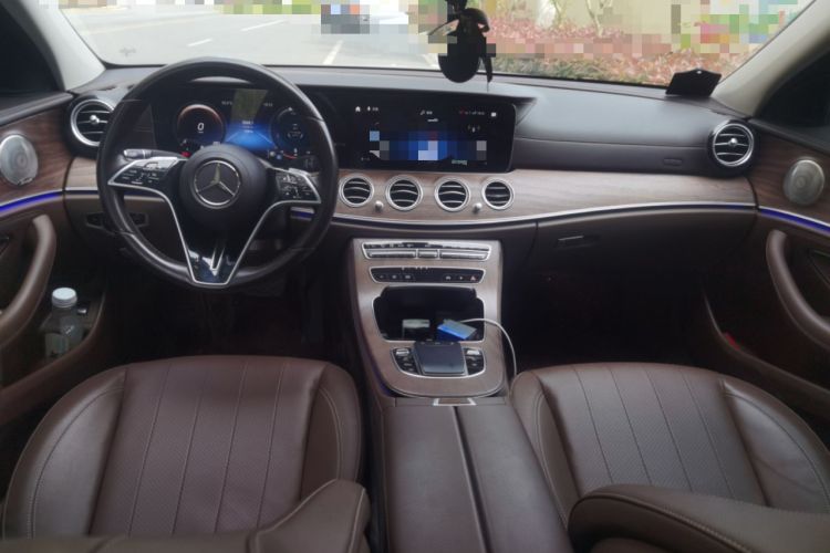 Used Mercedes-Benz E-Class 2022 Second Facelift E 300 L Luxury Edition Center Console