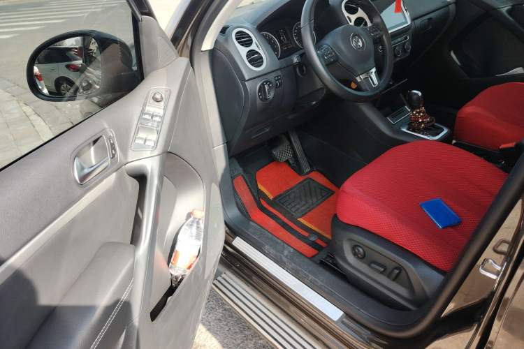 Used Volkswagen Tiguan 2017 300TSI Automatic Two-Wheel Drive Silk Road Comfort Edition Driver Seat