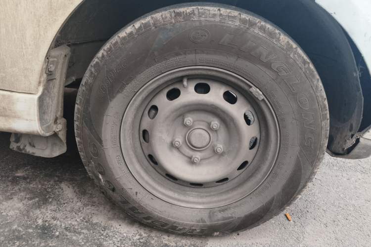 Used Farizon Xingxiang V 2025 Xingxiang V6E Xuanwu Wealth Creation Edition I Right Front Wheel Hub