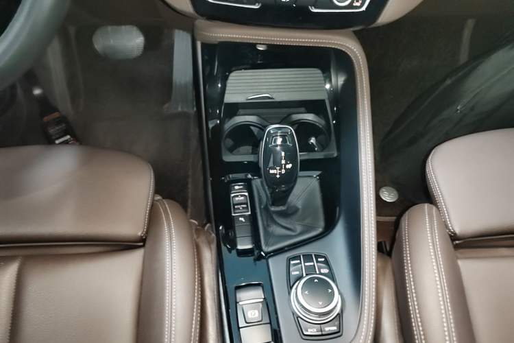 Used BMW X1 2021 sDrive20Li Premium Edition Gear Lever