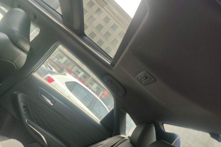 Used Toyota Avalon 2019 Dual-Engine 2.5L XLE Prestige Version China V Standard