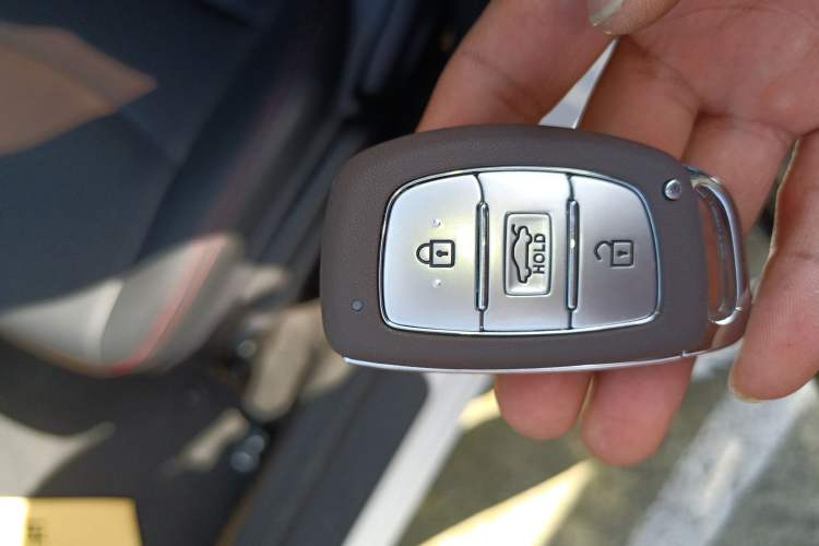 Used Hyundai Elantra (5th Generation / Langdong) 2016 1.6L Automatic Prestige Model Interior 1