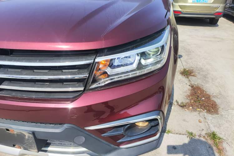 Used FORTHING Joyear X5 2017 Jingxiang Series 1.5T CVT Luxury Model
