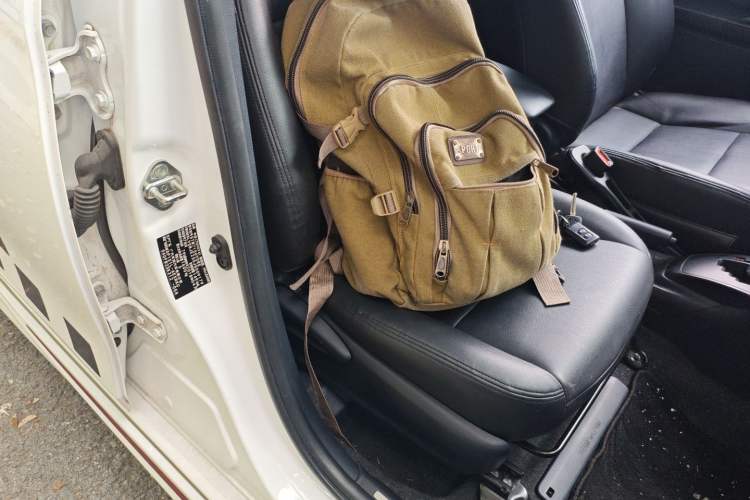 Used Toyota YARiS L Zhi Xiang 2018 1.5E CVT Champion Limited Edition Right Front Seat