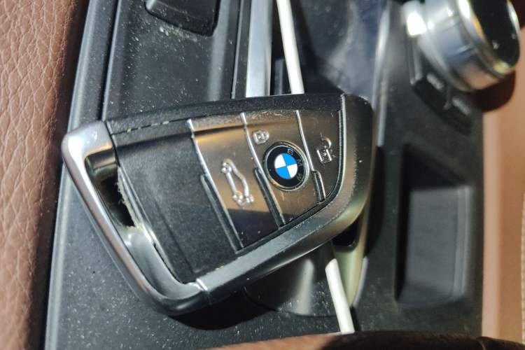 Used BMW X6 2018 xDrive28i
