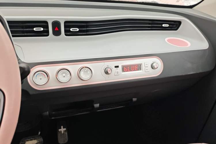 Used Wuling Hongguang MINIEV 2021 Macaron Fashion Model Lithium Iron Phosphate