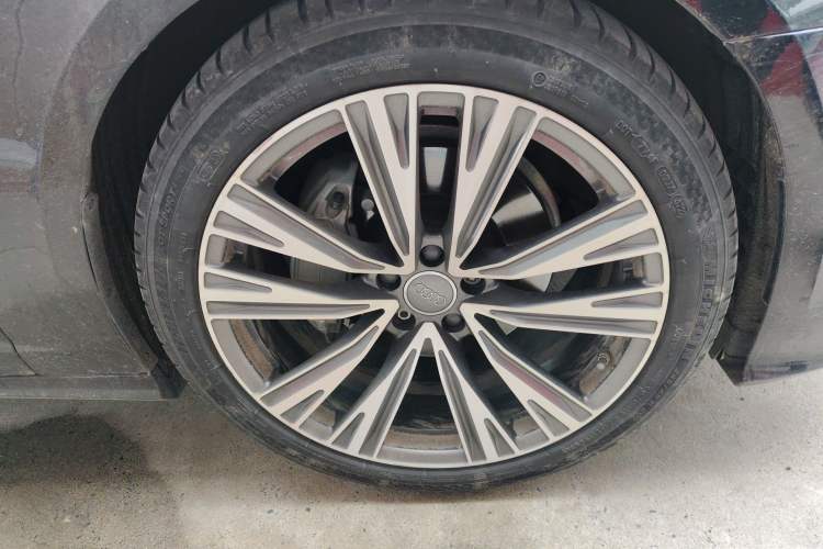 Used Audi A6L 2020 45 TFSI Prestige Dynamic Edition Right Front Wheel Hub