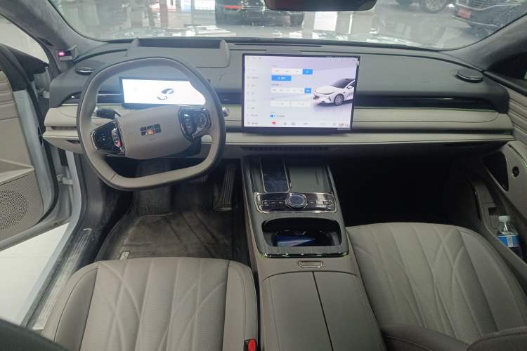 Used Geely Galaxy 8 2025 130km EM-i Flagship Edition
