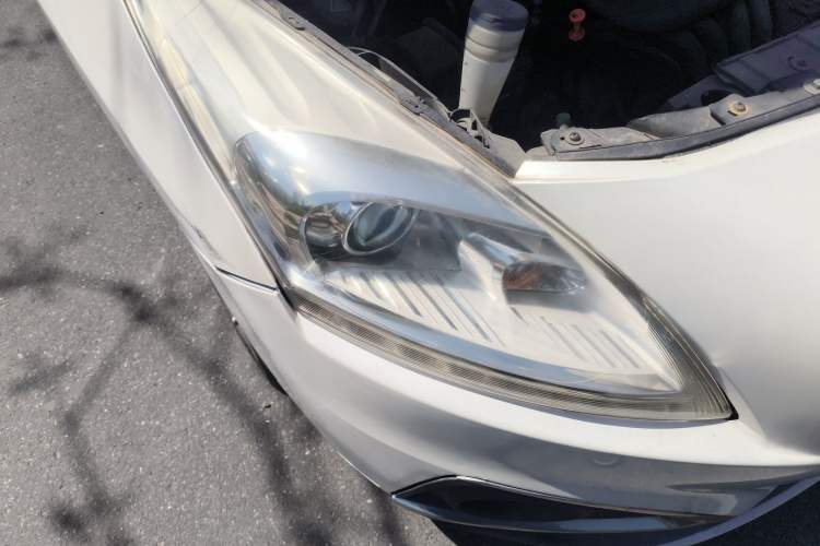 Used Peugeot 3008 2015 2.0L Automatic Classic Edition Exterior 6