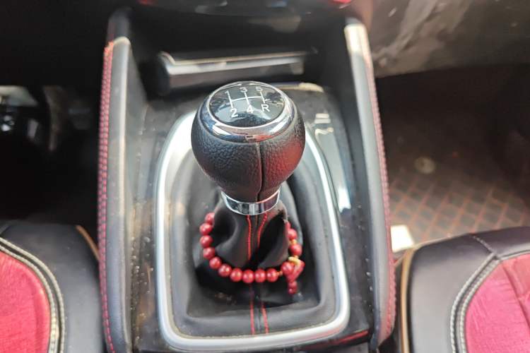 Used Brilliance V3 2017 1.5L Manual Smart Model Gear Lever