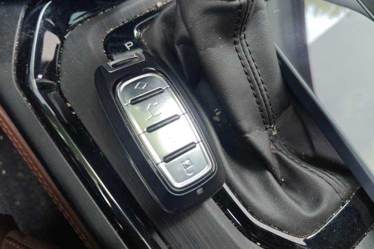 Used Geely Auto Vision X6 2021 PRO 1.4T Automatic Prestige Model