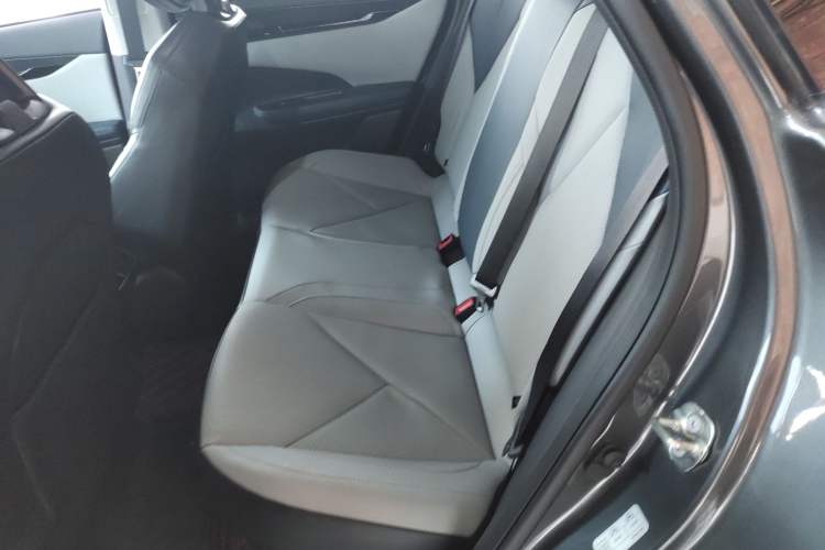 Used Changan UNI-V iDD 2023 ZhiDian iDD 1.5T 113km Smart & Fun Version
