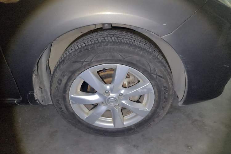 Used Nissan Sunny 2011 1.5XL CVT Luxury Edition Right Front Wheel Hub