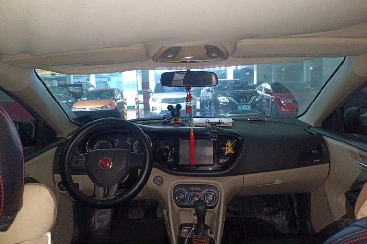 Used Fiat Viaggio 2012 1.4T Automatic Enjoyment Edition
