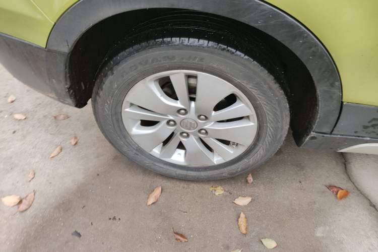 Used Suzuki S-Cross 2014 1.6L CVT Two-Wheel Drive Elite Version Right Rear Wheel Hub