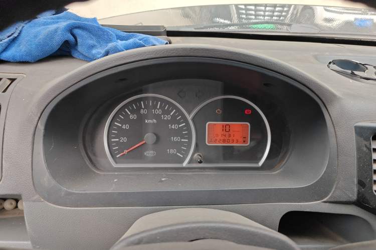 Used BAIC Weiwang 306 2011 1.3L base model 7 seats Instrument Cluster