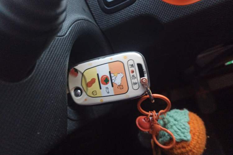 Used Wuling Hongguang MINIEV 2022 Easy Version Lithium Iron Phosphate Vehicle Key