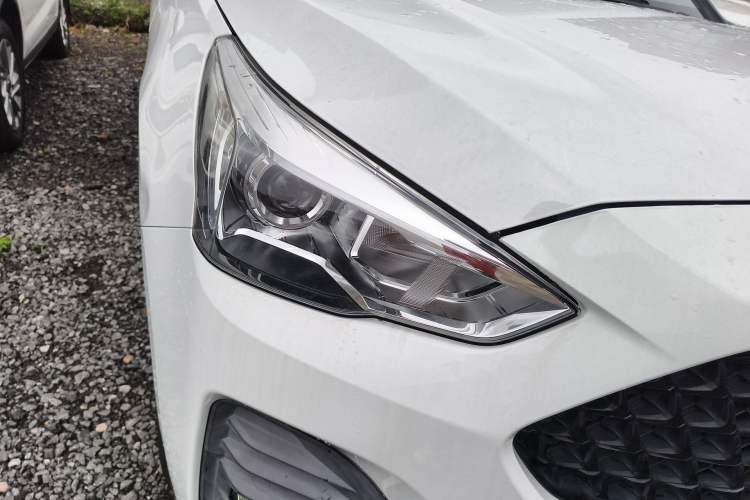 Used Haval M6 2019 1.5T DCT Two-Wheel Drive Elite Version China VI Standard Right Front Headlight