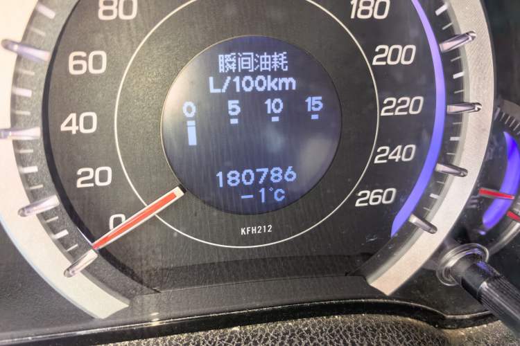 Used Honda Spirior 2009 2.4L Prestige Navigation Edition Odometer Close Up