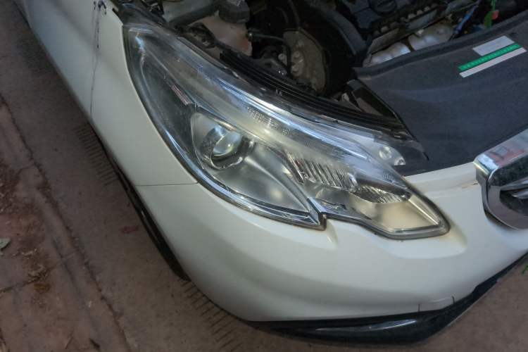 Used Peugeot 2008 2014 1.6L Automatic Fashion Edition
