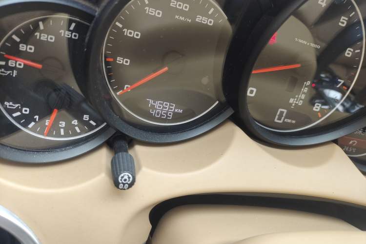 Used Porsche Cayenne 2014 Cayenne Platinum Edition 3.0T