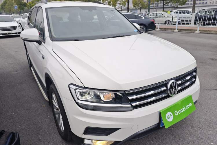 Used Volkswagen Tiguan L 2018 Revised Version 330TSI Automatic Two-Wheel Drive Trendy Edition
