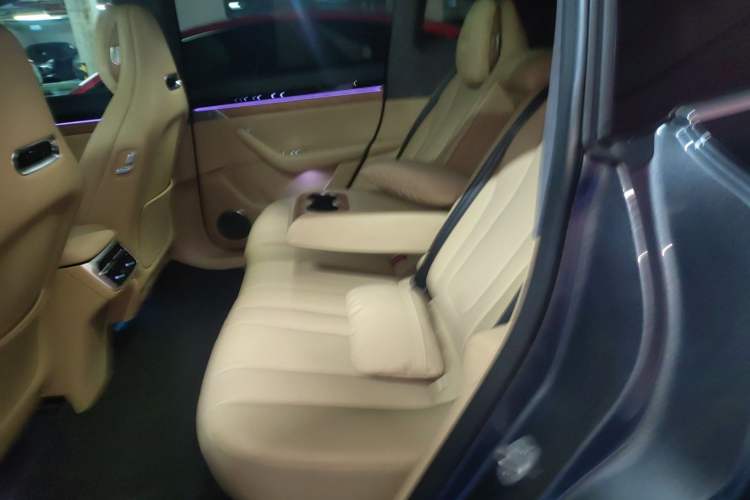 Used Hima Luxeed R7 2025 Range-Extended Version 251 km Max
