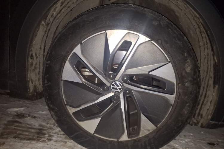 Used Volkswagen ID.4 CROZZ 2022 Pure Edition Limited Edition Right Front Wheel Hub