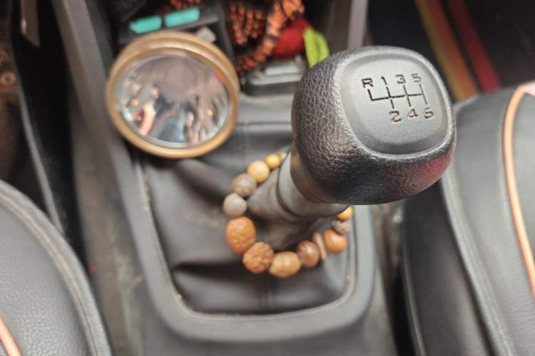 Used Wuling Hongguang 2019 1.5L S Basic Version China VI Standard LAR Gear Lever