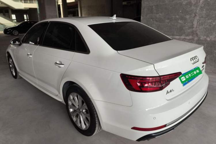 Used Audi A4L 2019 40 TFSI Ambition China VI
