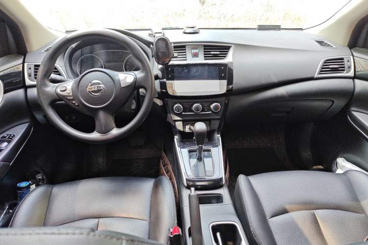 Used Nissan Sylphy 2021 Classic 1.6XL CVT Luxury Edition Center Console