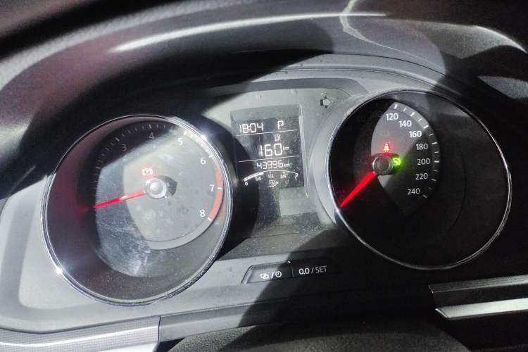 Used Volkswagen Bora 2016 1.6L Automatic Fashion Model
