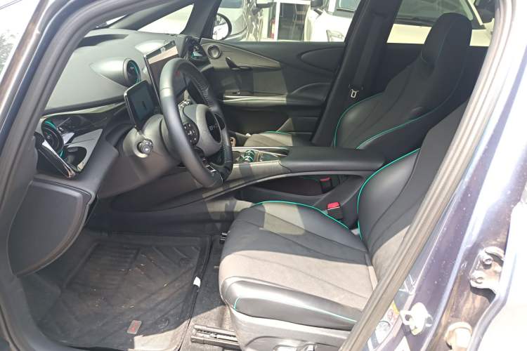 Used BYD Dolphin 2024 Honor Edition 420km Fashion Version
