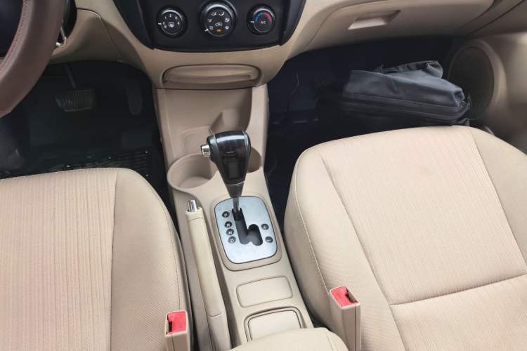 Used Kia Sportage 2013 2.0L Automatic Two-Wheel Drive GL Trim
