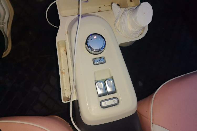 Used CHANGAN NEVO Lumin 2024 205km Launch Edition Gear Lever