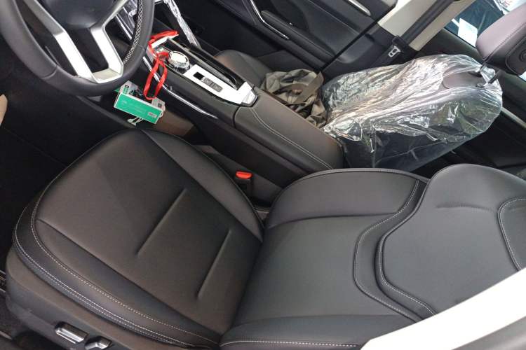 Used Haval H6 2024 1.5T Two-Wheel-Drive Classic Edition Left Front Seat