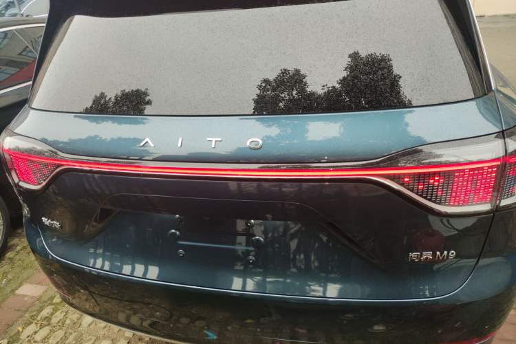 Used Hima AITO M9 2024 Range-Extended Max Edition 42 kWh 6-Seater Version
