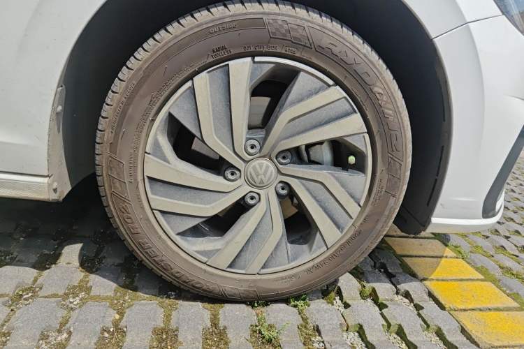 Used Volkswagen Bora Pure Electric 2020 Shan Model Right Front Wheel Hub