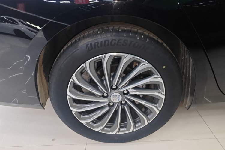 Used Buick LaCrosse 2024 28T Luxury Edition