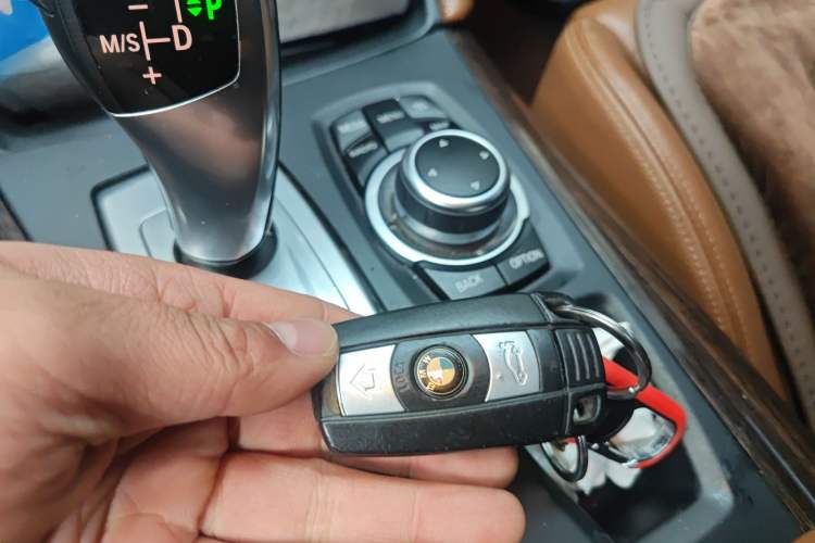 Used BMW X6 2014 xDrive35i Sport model
