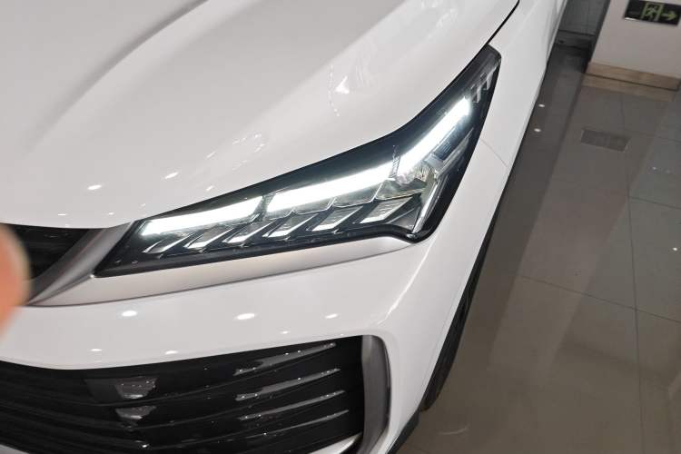 Used Geely Auto Coolray 2025 Bin Yue L 1.5T DCT Starlight Edition