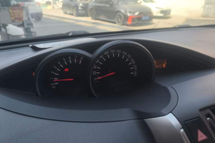 Used Toyota Verso 2014 Starlight 180E CVT Elite Edition