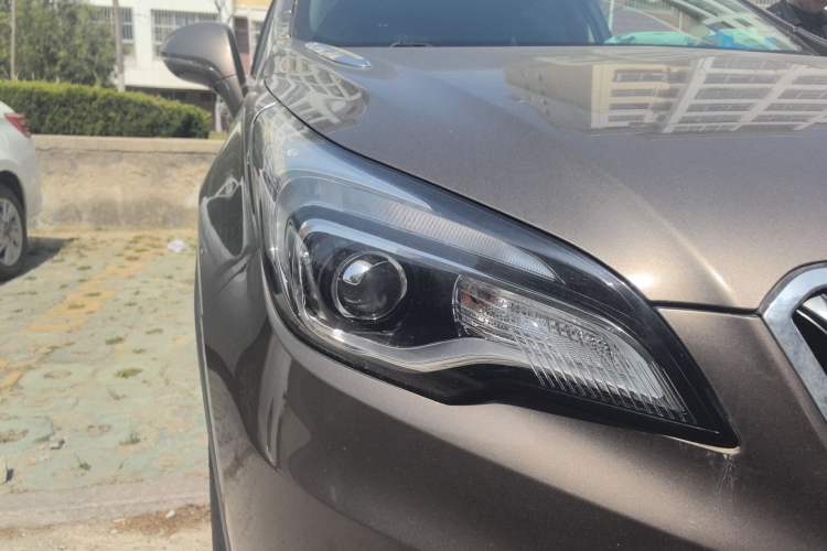 Used Buick Envision 2015 20T Four-Wheel Drive Elite Model Right Front Headlight