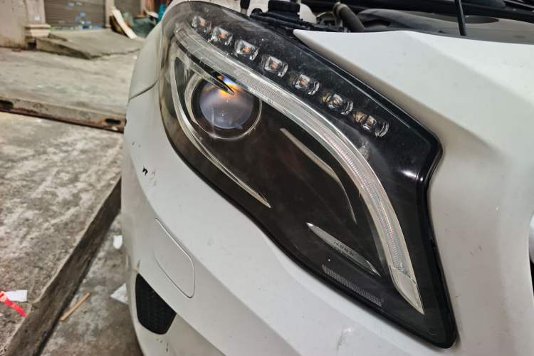 Used Mercedes-Benz GLA 2016 GLA 200 Fashion Model Right Front Headlight